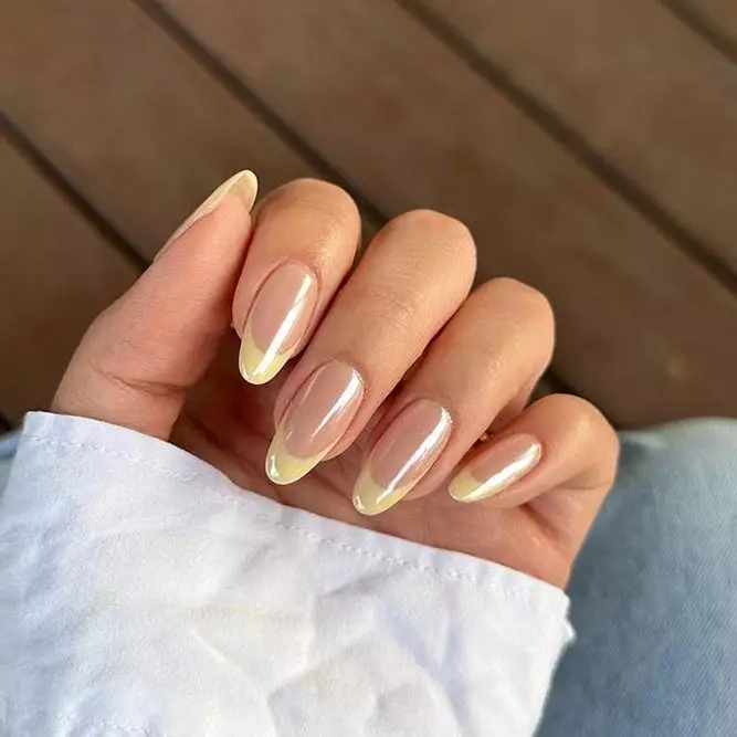 French Tip Nail Designs缩略图