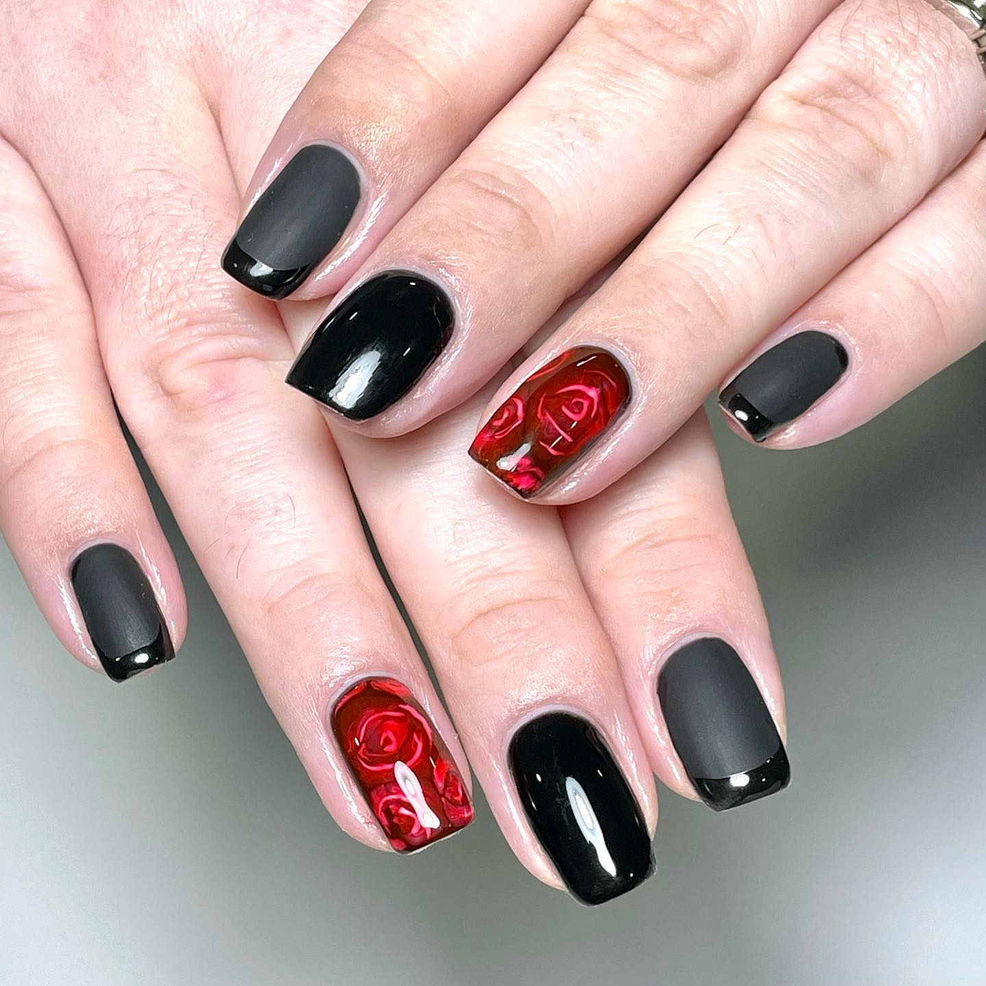 red and black nails