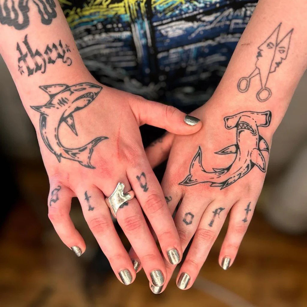 hand tattoo