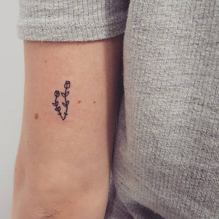 stick and poke tattoo